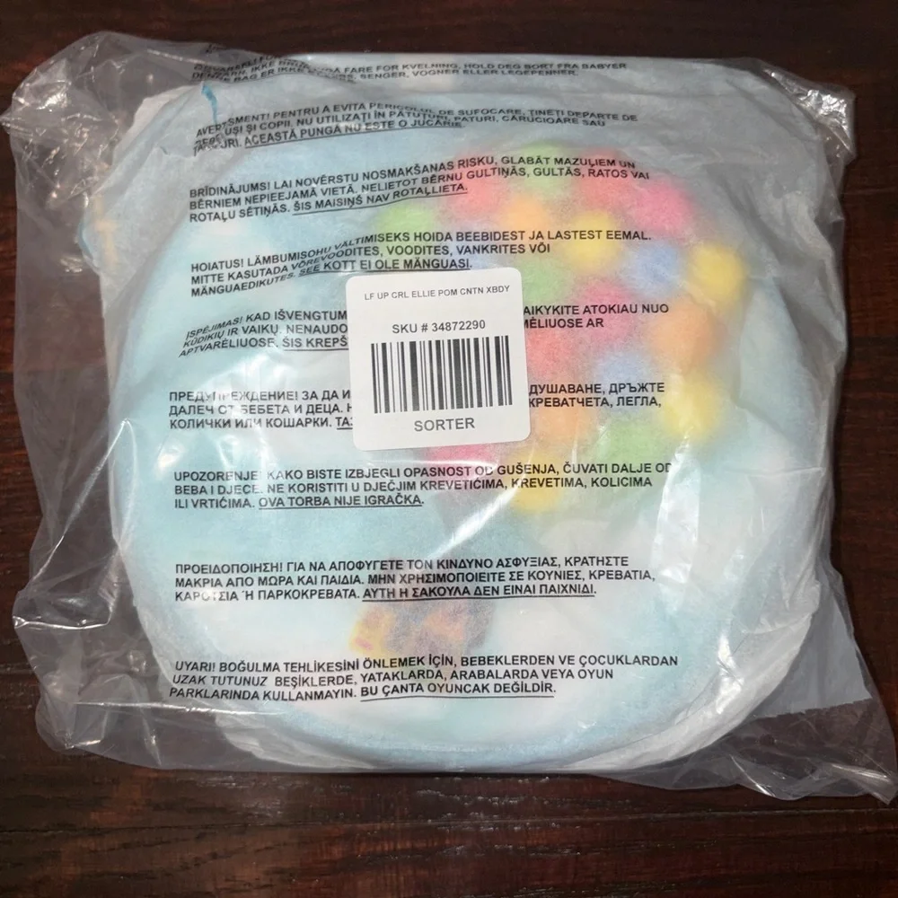 Disney Pixar's "Up" Bag and Themed Mouse Ear Set - Picture 5 of 6